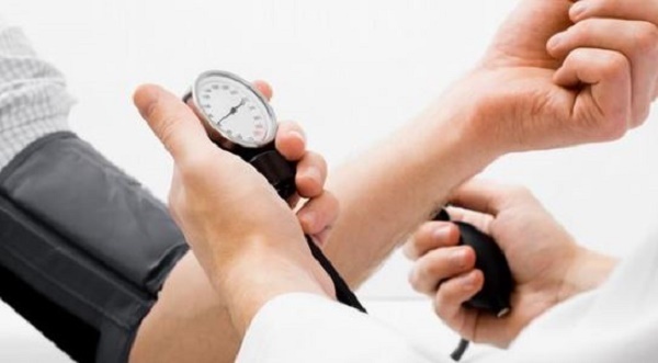 تعانى من ضغط الدم المرتفع …ضع هذه الاطعمة على قائمة مائدتك اليومية