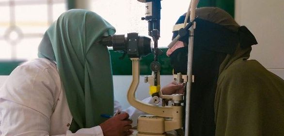 محافظ الشرقية : توقيع الكشف الطبي وصرف العلاج بالمجان لـ 2772 مواطن بقرية شبرا السلام بمنيا القمح
