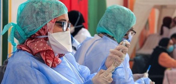 وزارة الصحة : تسجيل 821 إصابة جديدة بفيروس كورونا و27 وفاة