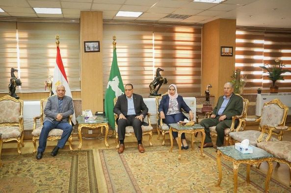 محافظ الشرقية يستقبل وزيرقطاع الأعمال العام لبحث سُبل تعزيز التعاون المشترك بين المحافظة والوزارة