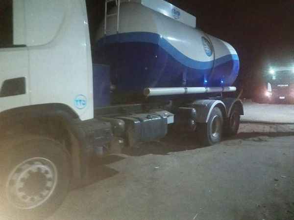 محافظ الشرقية يؤكد : مياه الشرب متواجدة في صنابير المنازل بقرية أبو طاحون بأولاد صقر