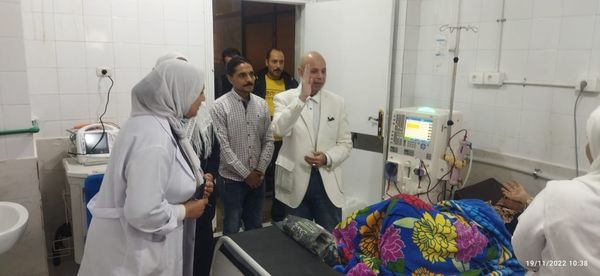 وكيل وزارة الصحة بالشرقية يتفقد التشغيل التجريبي لقسم الكلى الصناعي الجديد بمستشفى الحسينية