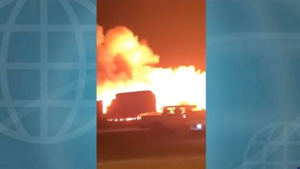 بالفيديو.. حريق هائل في سوق الأعلاف بالسعودية