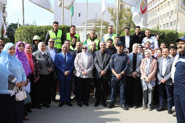 جامعة الزقازيق تجرى خطة إخلاء تدريبية فى حالات الطوارىء بالمبنى الإدارى برئاسة الجامعة