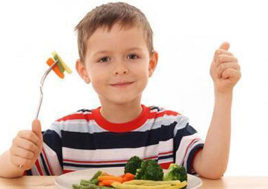 الأطفال وكراهية تناول الطعام.. كيف يمكن التغلب على المعاناة الأزلية؟