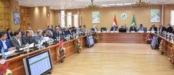 محافظ الشرقية يُشيد بالتعاون بين المديريات الخدمية وإدارتي خدمة المواطنين والبوابة الإلكترونية