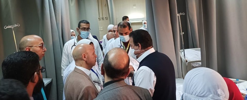 وزير الصحة يوجه بتنفيذ إنشاءات جديدة بمستشفى الحسينية