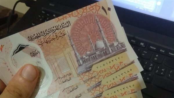 البنك «المركزي» طبع 200 مليون ورقة.. العشرة جنيه البلاستيك عيدية للكبار والصغار