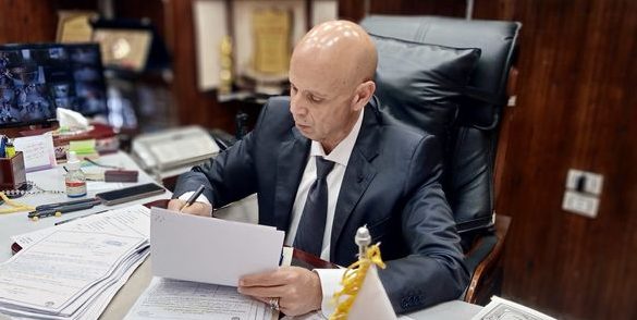 اجتماعات متعددة لوكيل وزارة الصحة بالشرقية مع مديري الإدارات الفنية ومدير مستشفى الزقازيق العام