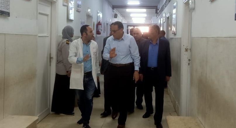 محافظ الشرقية يتفقد مستشفى الصالحية المركزي…للتأكد من تقديم الخدمات الصحية للمرضي