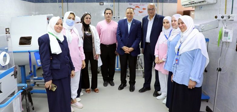 محافظ الشرقية يُفاجئ مستشفي المبرة ويتفقد أعمال التطوير الجارية بشوارع الزقازيق