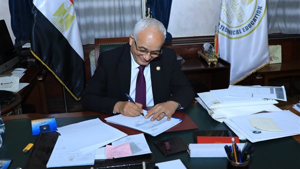 وزير التعليم يعتمد نتيجة الدور الثاني للدبلومات الفنية بنسبة نجاح 91.27%
