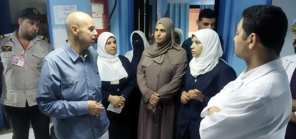 وكيل وزارة الصحة بالشرقية يتفقد الخدمات الطبية بمستشفى ديرب نجم المركزي