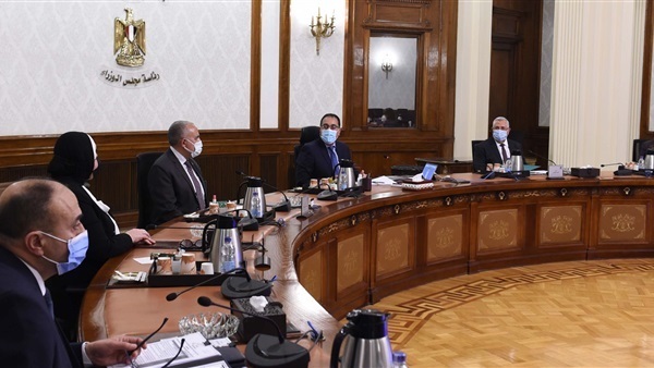 رئيس الوزراء يتابع خطوات التوسع في منظومة الرى الحديث