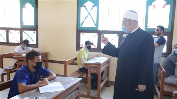 طلاب المعاهد الأزهرية يؤدون امتحان الرياضيات والكيمياء في الدور الثاني….اليوم