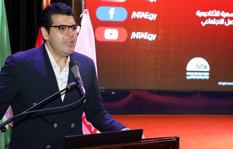 الدكتور أحمد عبد المعطي يشارك في فعاليات الندوة التعريفية لبرنامج “المرأة تقود في المحافظات المصرية”