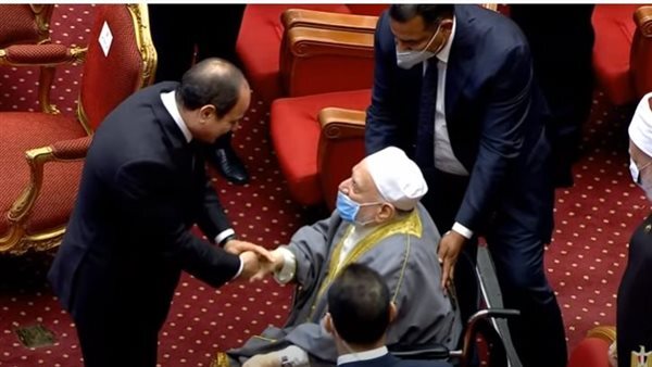الدكتور أحمد عمر هاشم للرئيس السيسي: «لمصر في عهدكم عزم وإصرار»