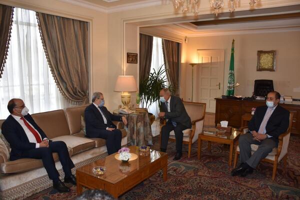 أحمد أبو الغيط يبحث مع وزير الخارجية التونسي سبل تعزيز العمل العربي المشترك