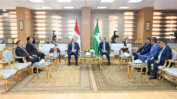 محافظ الشرقية،يبحث مع رئيس الشركة الحديثة للغاز، موقف تنفيذ مشروع توصيل الغاز بمنطقة الصيادين بالزقازيق