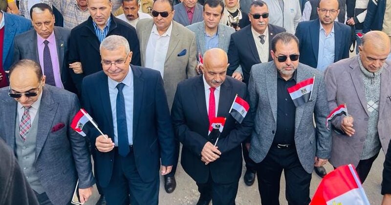 رئيس جامعة الزقازيق … يؤكد المشاركة واجب وطنى وحق دستورى