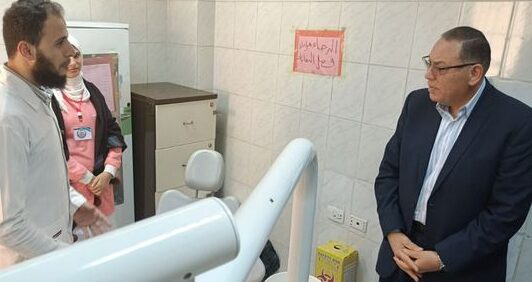 محافظ الشرقية يُفاجئ المنشآت الصحية والخدمية بمنشأة أبو عمر ويتفقد منفذ بيع السلع التموينية