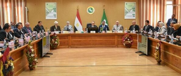 محافظ الشرقية يشهد إحتفالية فوز المحافظة في مبادرة حوافز تميز الأداء في إدارة الإستثمار