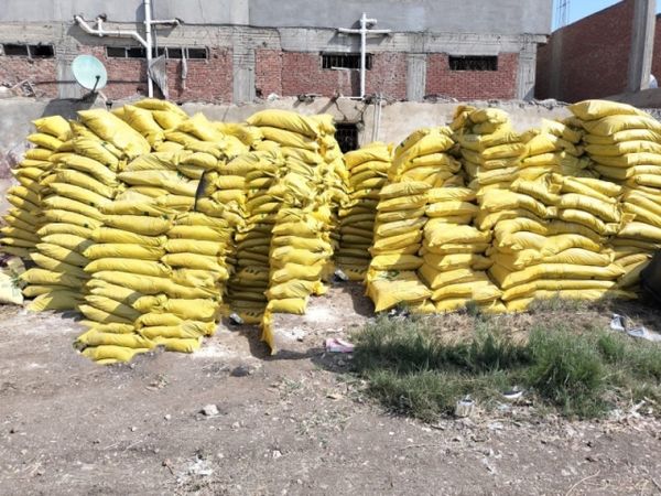 ضبط 5 طن سماد مجهول المصدر خلال حملات رقابية بنطاق أولاد صقر