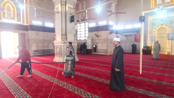 محافظ الشرقية يتابع استعدادات مديرية الأوقاف لاستقبال شهر رمضان الكريم