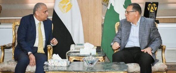 محافظ الشرقية يلتقي رئيس مجلس الإدارة والعضو المنتدب للشركة الحديثة للغاز الطبيعي