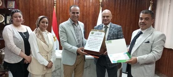 وكيل صحةالشرقية يلتقي نقيب الصيادلة باحتفالية اعتماد مستشفى الصدر من هيئة الاعتماد