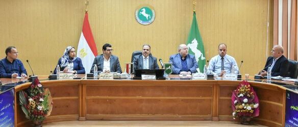 محافظ الشرقية يعقد إجتماعاً لإستعراض الإستعدادات لإستقبال العام الدراسي الجديد