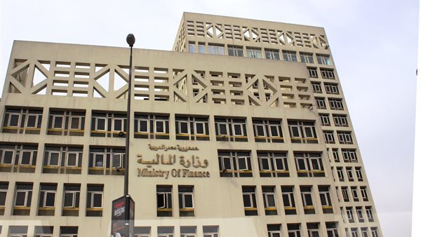 تفاصيل إعلان الحكومة عن الإجراءات الجديدة للحماية الاجتماعية وتحسين الأجور بداية من أبريل