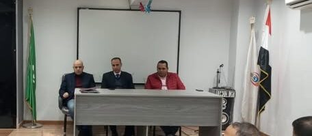 وكيل صحة بالشرقية يشيد بأداء فرق الترصد وصحة البيئة والتطعيمات والرصد البيئي والصحة المهنية