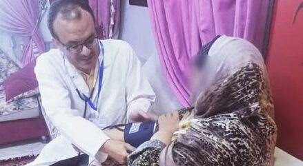صحة الشرقية تواصل رعاية صحية لكبار السن وذوي الهمم بمنازلهم وتنفيذ أكثر من ١٦ ألف زيارة منزلية