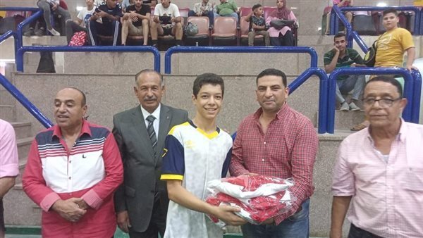 رئيس اتحاد اليد يشهد نهائى بطولة الشرقية التنشيطية