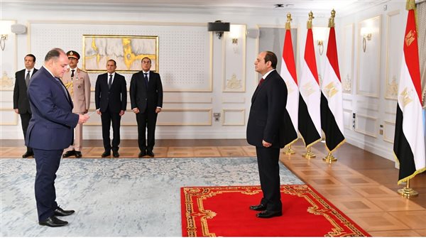 الوزراء الجدد يؤدون اليمين الدستورية أمام الرئيس السيسي