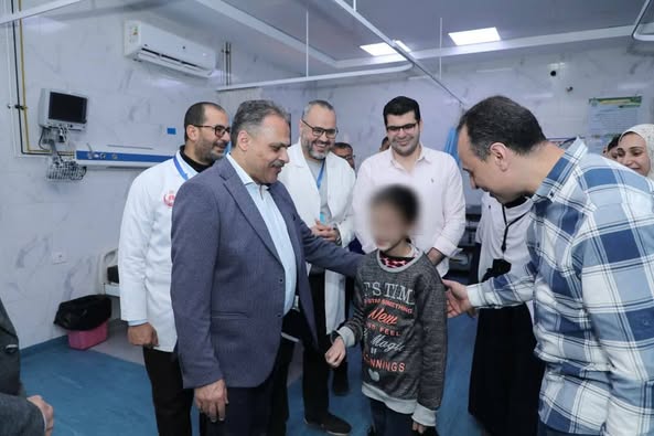 محافظ الشرقية يرافقه وكيل وزارة الصحة يفاجئ المنشآت الصحية بمركزي ديرب نجم والزقازيق