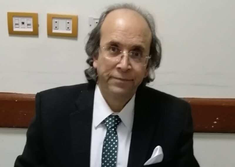 “ا.د علاء خليل”  لا تتجاهل الصداع… قد يكون إنذارًا لأورام المخ!