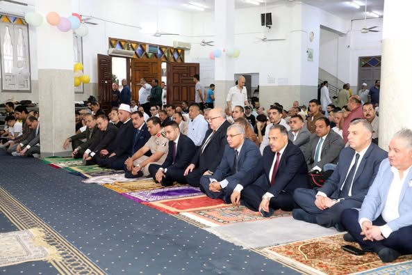 محافظ الشرقية يؤدي صلاة عيد الأضحى بمسجد الزراعة بمدينة الزقازيق