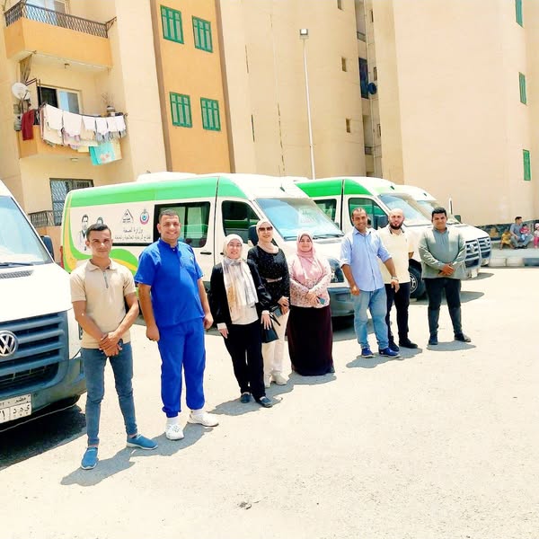 صحة الشرقية: قافلة الحي الـ٣١ بالعاشر من رمضان تقدم الخدمة لما يقارب ١٥٠٠ مريض