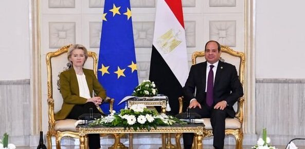 الرئيس السيسي يستقبل رئيسة المفوضية الأوروبية على هامش مؤتمر الاستثمار المصري الأوروبي