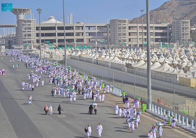 مليون حاج يتوافدون إلى مشعر منى لقضاء يوم التروية
