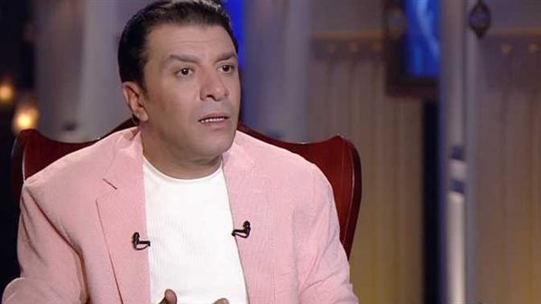 نقيب المهن الموسيقية يلزم المطرب أحمد سعد بالاعتذار لسيدات تونس