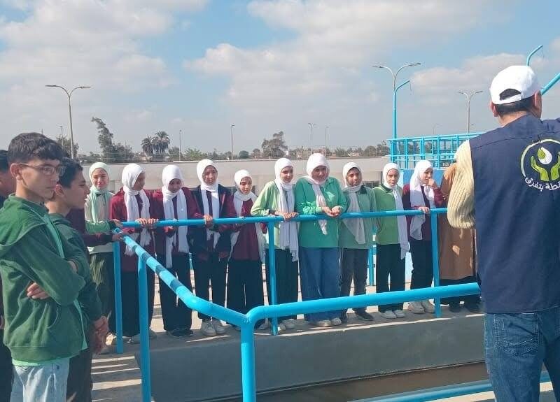 مياه الشرقية تُنظم زيارة لطلاب مدرسة فاطمة الزهراء الإعدادية لمحطة مياه سنجها بمركزكفرصقر