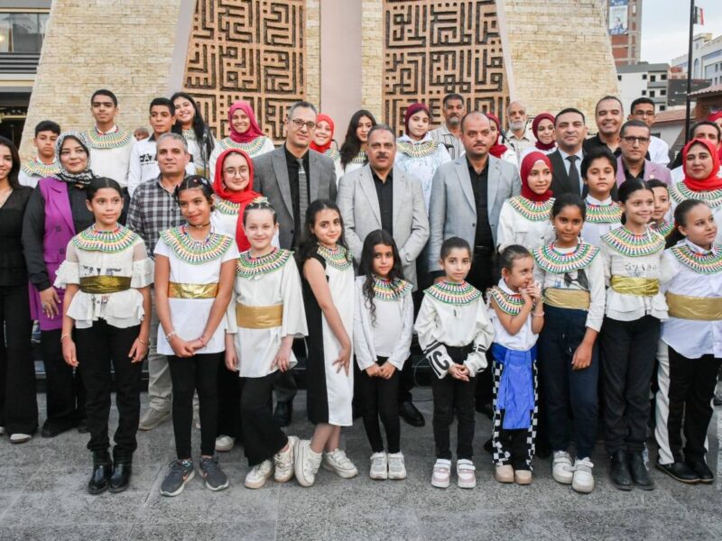 محافظ الشرقية يشهد عروضا” فنية أمام قصر ثقافة الزقازيق احتفالا” بإفتتاح المتحف المصري