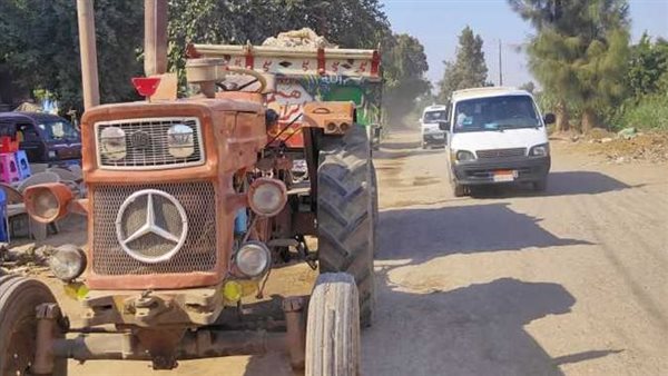 حبس أب ربط نجله بجرار زراعي وسار به في الشارع بقرية إبن العاص مركز  كفر صقر