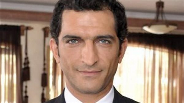 عمرو واكد… يهين نساء مصربتغريدات على حسابه.