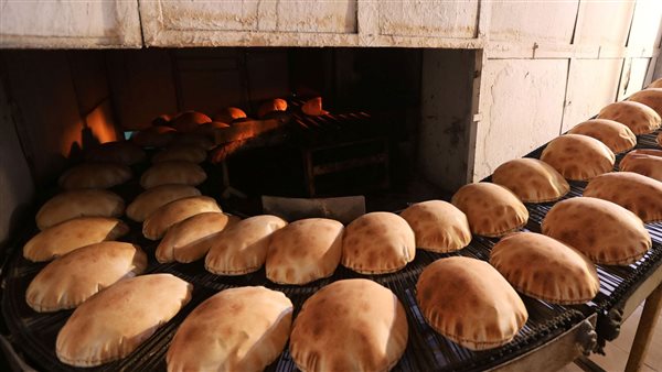 الحكومة تنفي إلغاء الدعم العيني للخبز وتحويله إلى نقدي