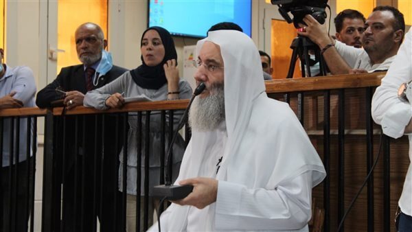 قاضي جنايات أمن الدولة يوجه نصيحة لـ«محمد حسان»