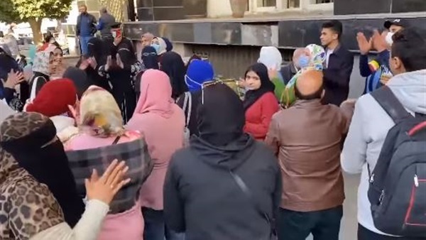 تجمهر طلاب الثانوية العامة السودانية بشأن قرار الحد الأدنى للتنسيق